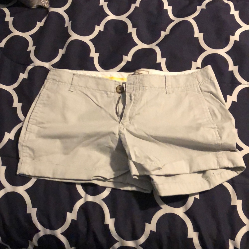 Old Navy grey shorts